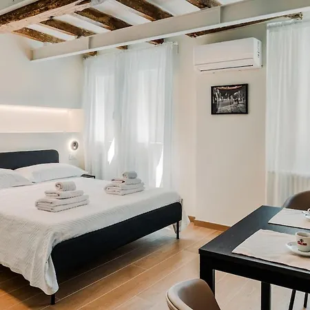 I Leoni - Downtown In Centro A Reggio d'Emilie